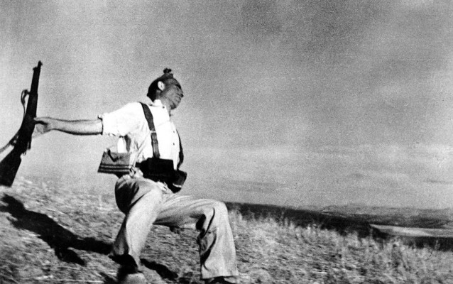 Robert Capa -Miliziano morente 1936